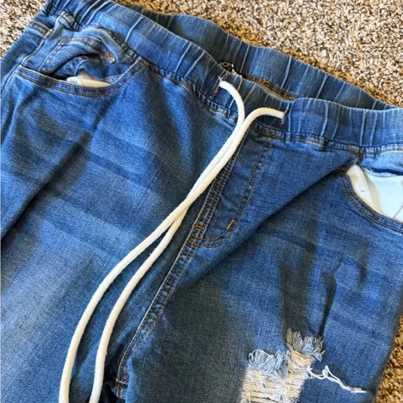 Fashion Nova Distressed Skinny Jeans in Blue - Picture 3 of 7